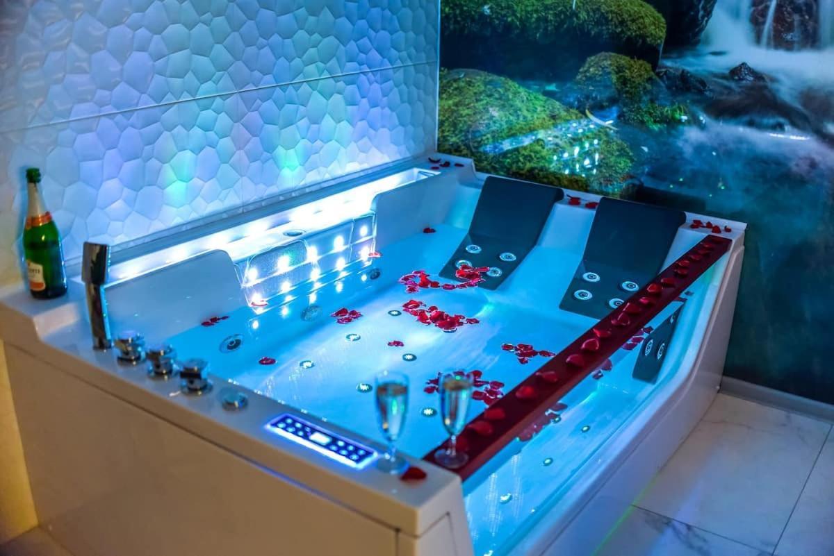 Apartment Jacuzzi 克拉科夫 外观 照片